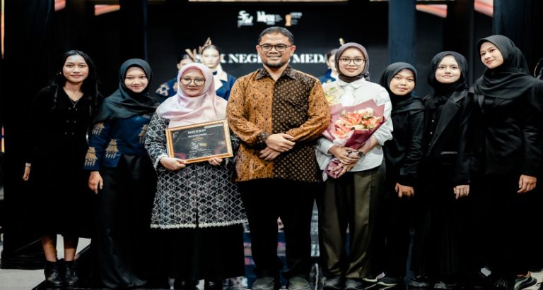 SMK NEGERI 8 Medan Berkarya Di Sumut Fashion Week (SFW)