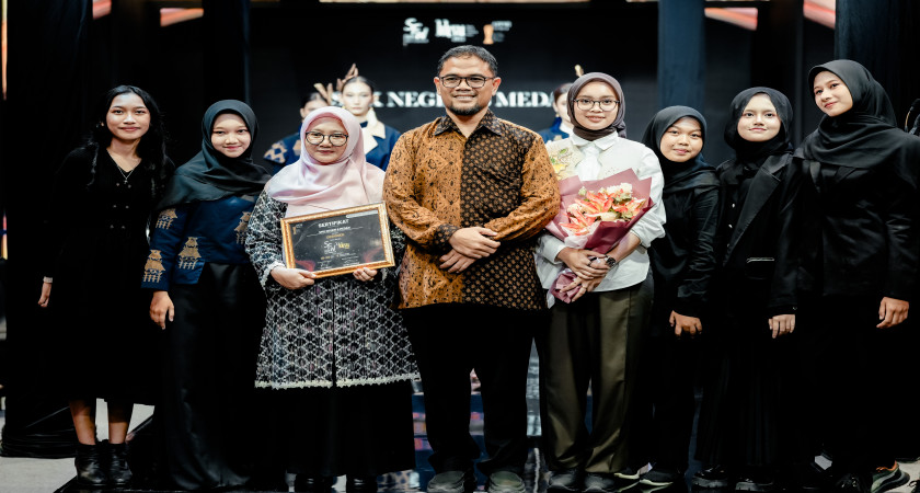 SMK NEGERI 8 Medan Berkarya Di Sumut Fashion Week (SFW)