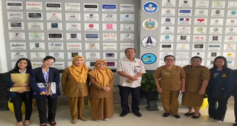 PENANDATANGANAN NOTA KESEPAHAMAN UNIVERSITAS NOMENSEN DENGAN SMK NEGERI 8 MEDAN